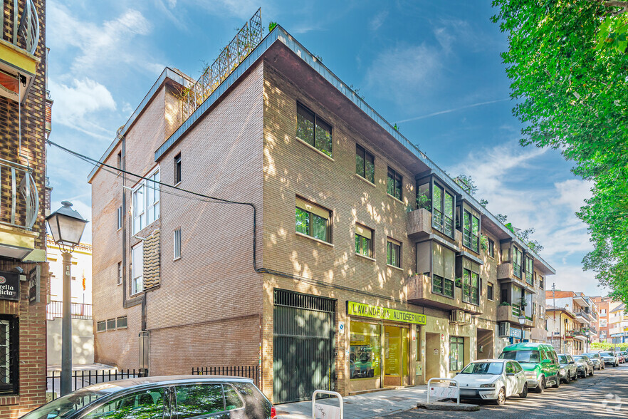 Edificio residencial en Madrid, Madrid en venta - Foto del edificio - Imagen 1 de 2