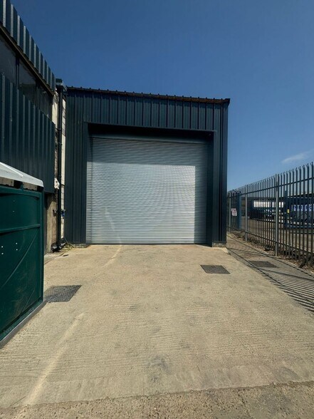 Kings Rd, Canvey Island en alquiler - Foto del edificio - Imagen 2 de 4
