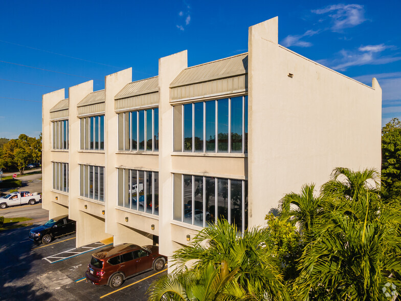 5555 Hollywood Blvd, Hollywood, FL en alquiler - Foto del edificio - Imagen 2 de 15