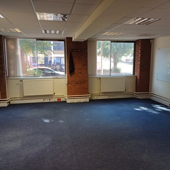 20-22 Station Rd, Kettering en venta - Foto del interior - Imagen 2 de 6