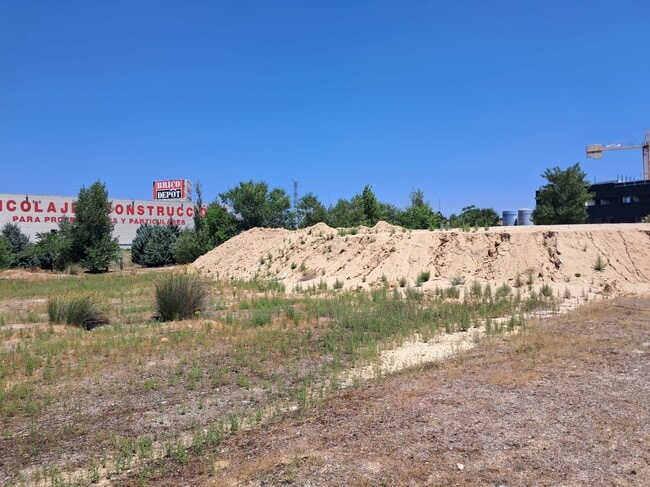 Más detalles de Polígono del Tejar, 63, Majadahonda - Terreno en venta