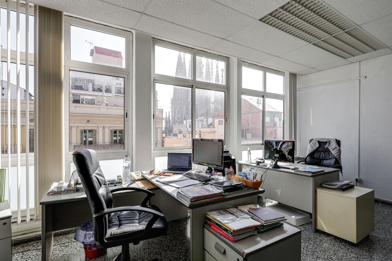 Barcelona, BAR 08025 - Unidad 3 - - Foto del interior - Image 1 of 18