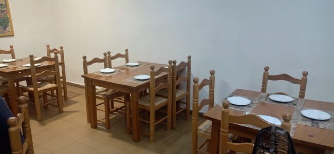 Más detalles de Carrer de San Agustín, 20, Requena - Local en alquiler