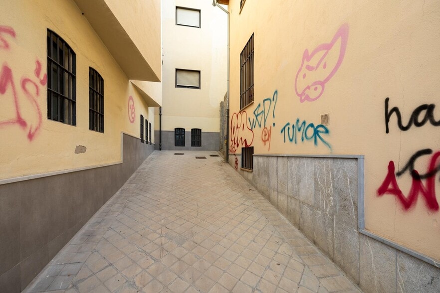 Calle Acera de San Ildefonso, 34, Granada, Granada en venta - Foto del edificio - Imagen 2 de 15