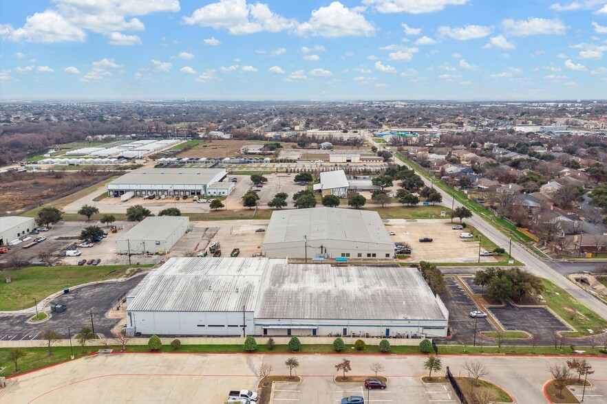 1700 Royston Ln, Round Rock, TX en alquiler - Foto del edificio - Imagen 2 de 16