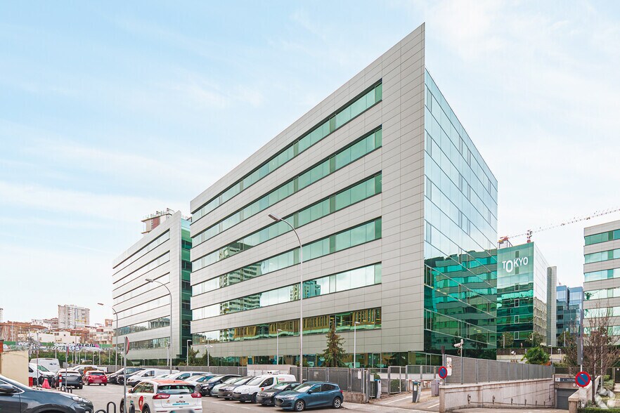 Avenida de Manoteras, 20D, Madrid, Madrid en alquiler - Foto del edificio - Imagen 2 de 3