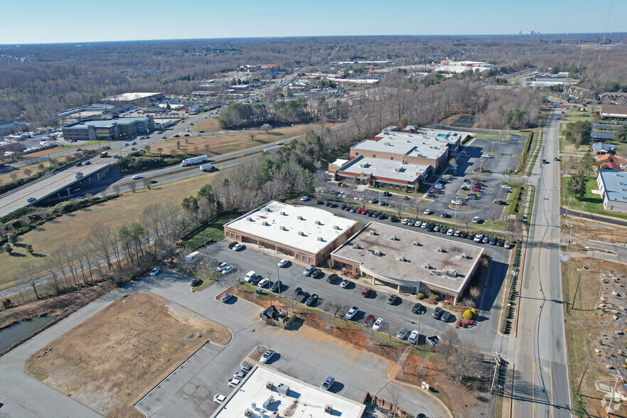 853 Old Winston Rd, Kernersville, NC en alquiler - Foto del edificio - Imagen 3 de 13