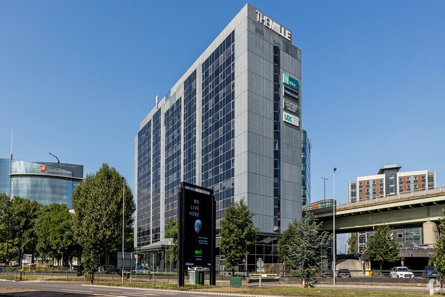 1000 Great West Rd, Brentford en alquiler - Foto del edificio - Imagen 2 de 14