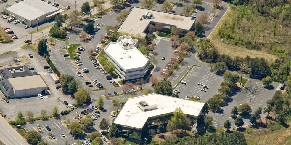 777 Lowndes Hill Rd, Greenville, SC en alquiler - Vista aérea - Imagen 3 de 22