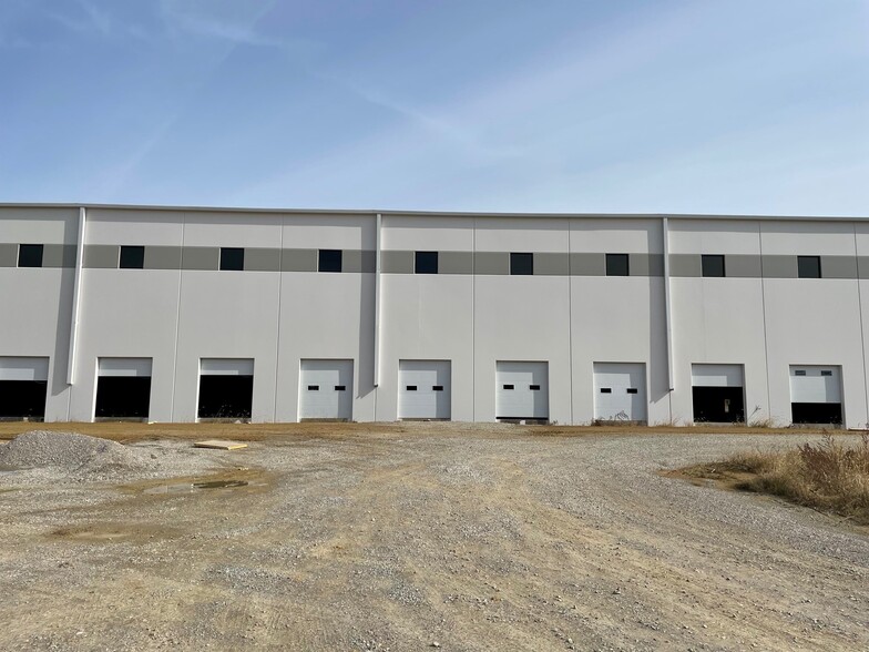 11200 Industrial Park Dr, Elberfeld, IN en venta - Foto del edificio - Imagen 2 de 12