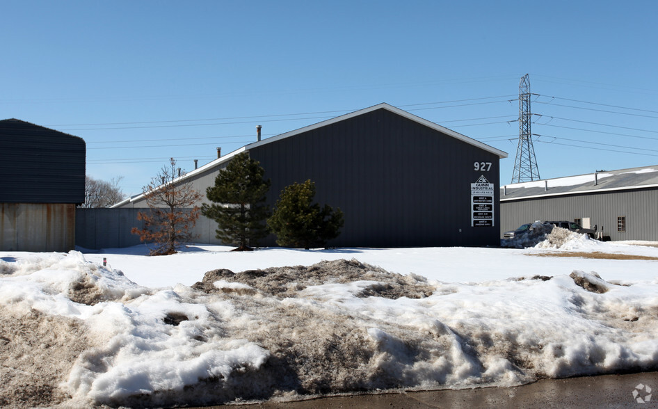 927 Brown Rd, Orion Township, MI en venta - Foto del edificio - Imagen 2 de 2