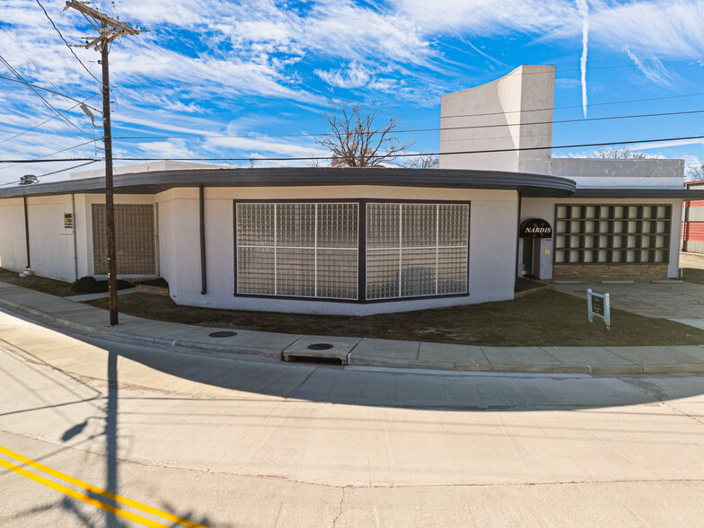 500 E Main St, Kilgore, TX en venta - Foto del edificio - Imagen 2 de 50