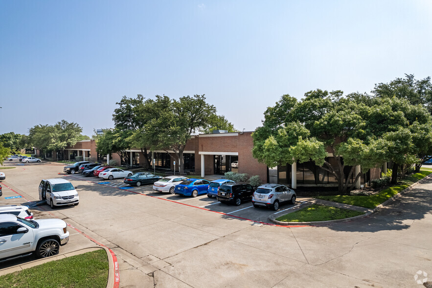 12801 N Stemmons Fwy, Farmers Branch, TX en alquiler - Foto del edificio - Imagen 3 de 29