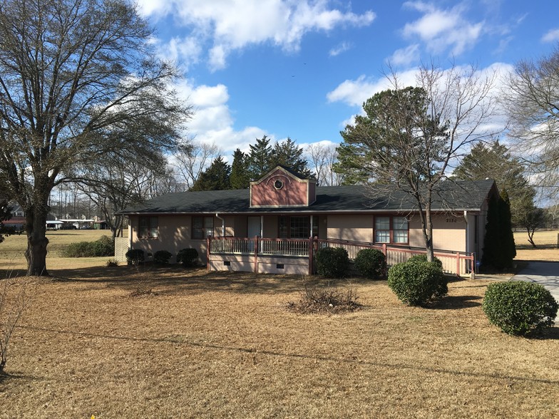 2136 N Main St, Fuquay Varina, NC en venta - Foto del edificio - Imagen 3 de 25