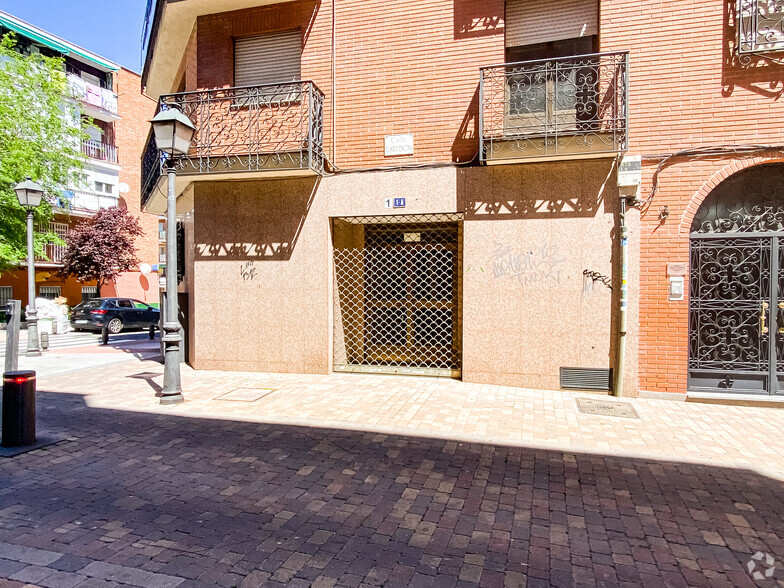 Calle Estebón, 1, Leganés, Madrid en alquiler - Foto del edificio - Imagen 2 de 3