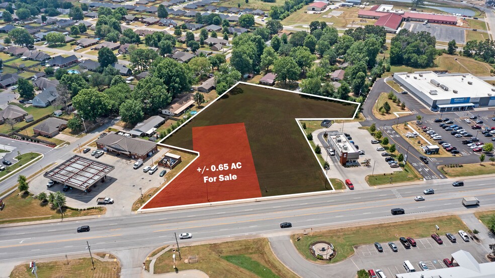 W Main St, Farmington, AR en venta - Foto del edificio - Imagen 3 de 10