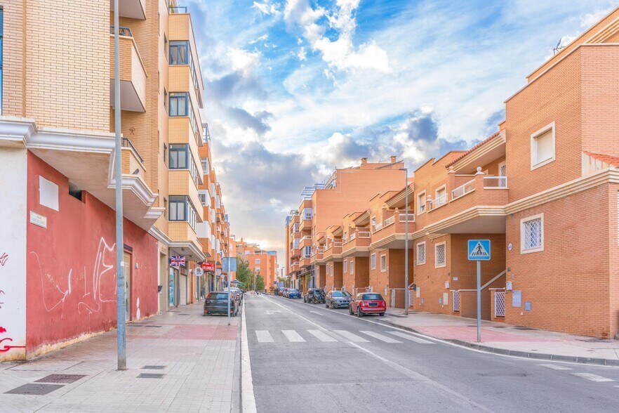 Calle Costa Balear, 24, Almería, Almería en venta - Foto del edificio - Imagen 3 de 16