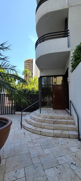 151 SE 15th Rd, Miami, FL en venta - Foto del edificio - Imagen 3 de 13