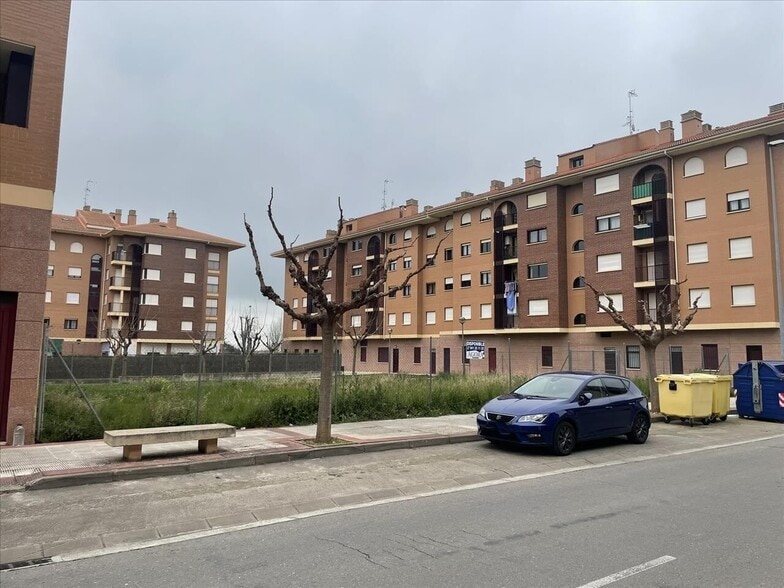 Terreno en Santo Domingo de la Calzada en venta - Foto del edificio - Imagen 3 de 12