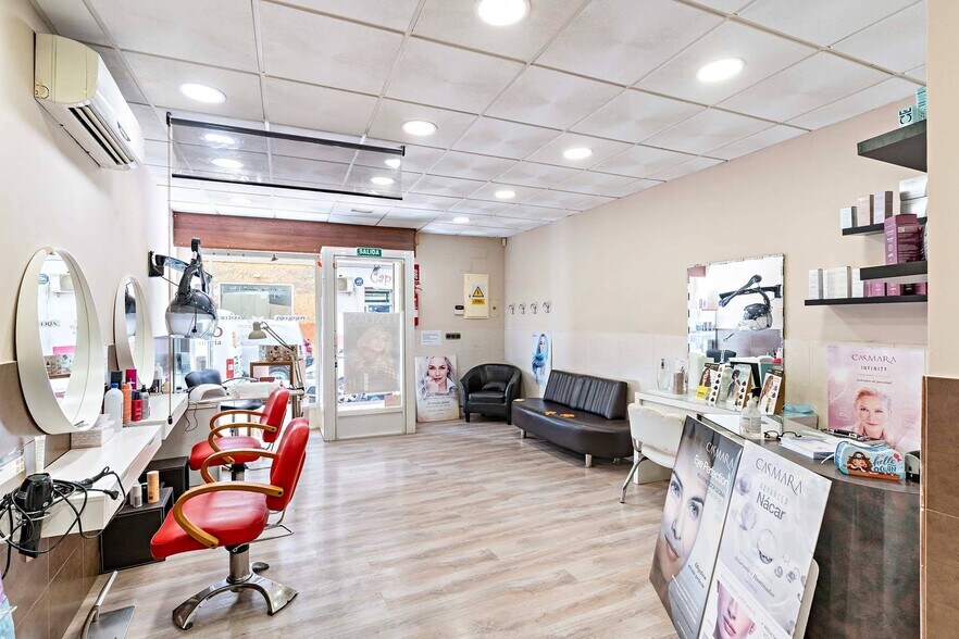 Local en Almería en venta - Foto del interior - Imagen 3 de 25