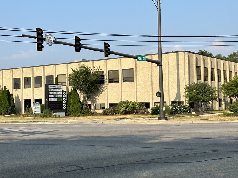 333 N Randall Rd, St Charles, IL en alquiler - Foto del edificio - Imagen 1 de 8