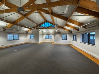 Más detalles de 62 Macrae Rd, Bristol - Oficina en venta