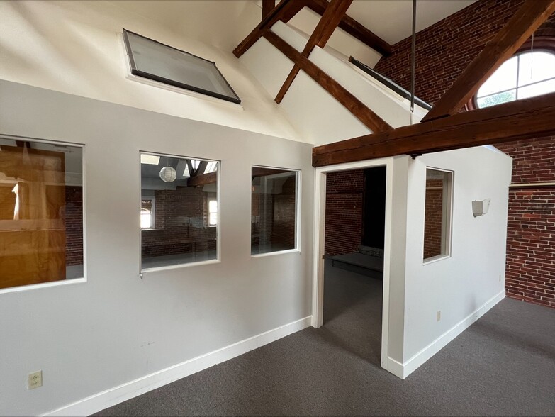 650 Islington St, Portsmouth, NH en alquiler - Foto del interior - Imagen 3 de 8