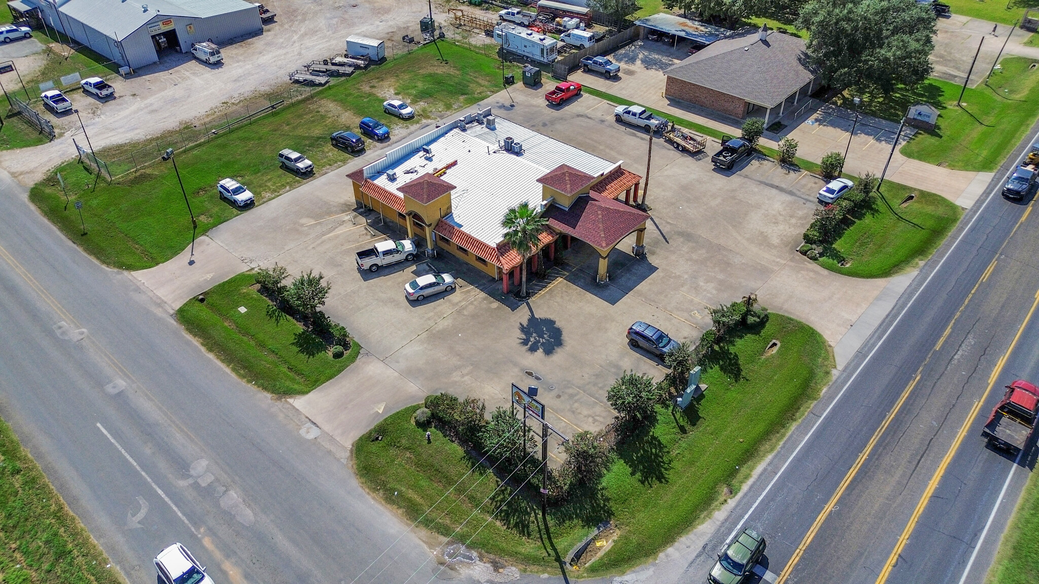 901 W Clayton St, Dayton, TX en venta Foto del edificio- Imagen 1 de 14