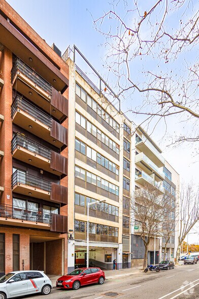 Carrer de Ramon Turró, 23, Barcelona, Barcelona en alquiler - Foto del edificio - Imagen 2 de 4