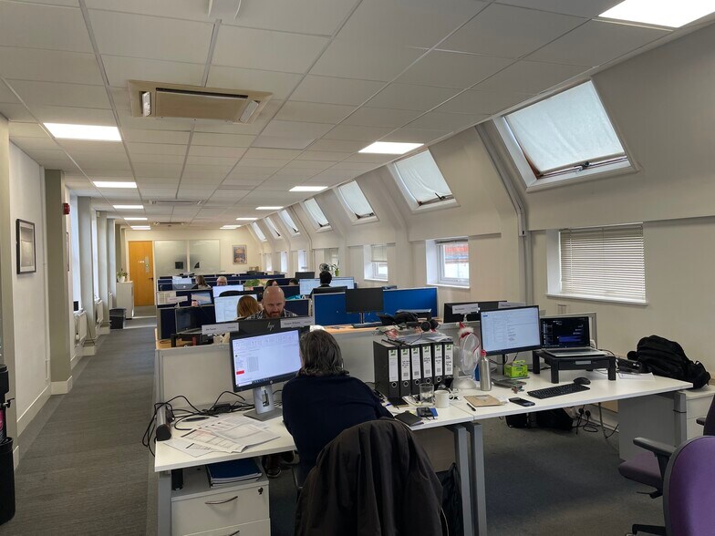 211 High St, Berkhamsted en alquiler - Foto del edificio - Imagen 3 de 6