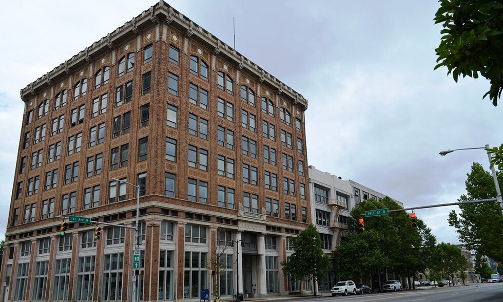 1827 1st Ave N, Birmingham, AL en alquiler - Foto del edificio - Imagen 2 de 56