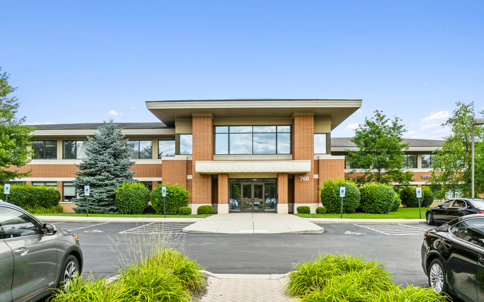 760 W Main St, Barrington, IL en venta - Foto del edificio - Imagen 3 de 12