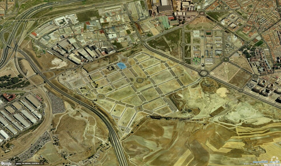 Calle Isla de Luzón, 26, Madrid, Madrid en alquiler - Foto del edificio - Imagen 2 de 2