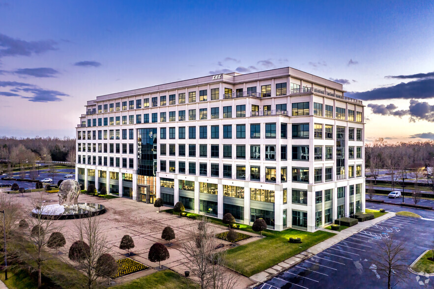 3701 Arco Corporate Dr, Charlotte, NC en alquiler - Foto del edificio - Imagen 3 de 35