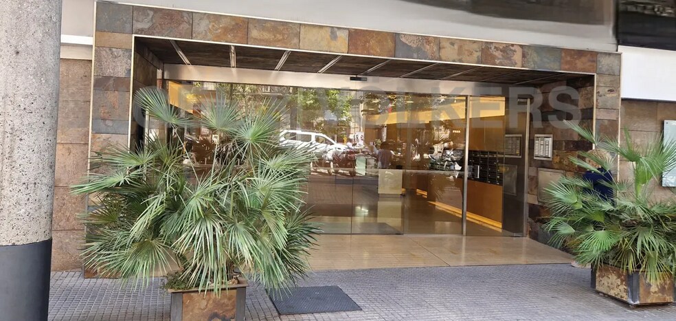 Oficina en Barcelona, Barcelona en alquiler - Foto del edificio - Imagen 2 de 4