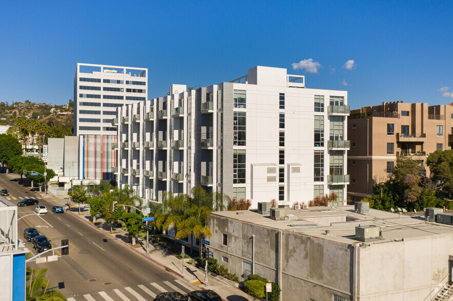 1616 N La Brea Ave, Los Angeles, CA en alquiler - Foto del edificio - Imagen 2 de 7