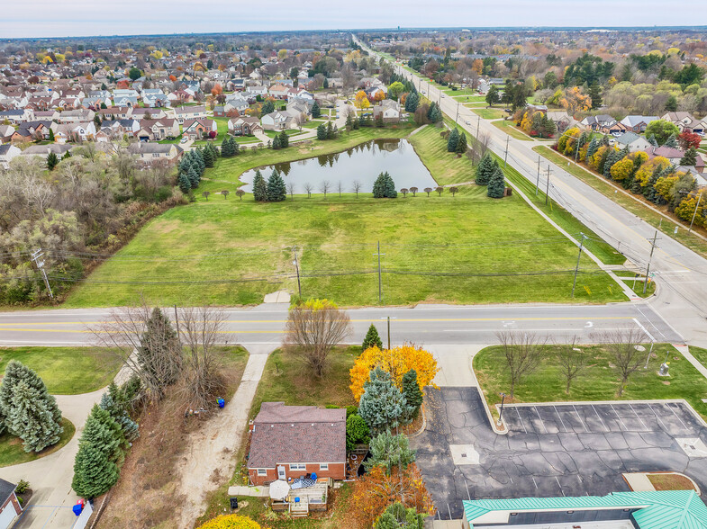 15170 15 Mile Rd, Sterling Heights, MI en venta - Foto del edificio - Imagen 1 de 9