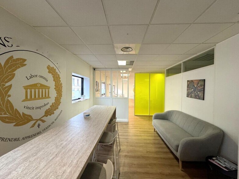 42 Rue De L'Universite, Lyon en alquiler - Foto del interior - Imagen 2 de 9