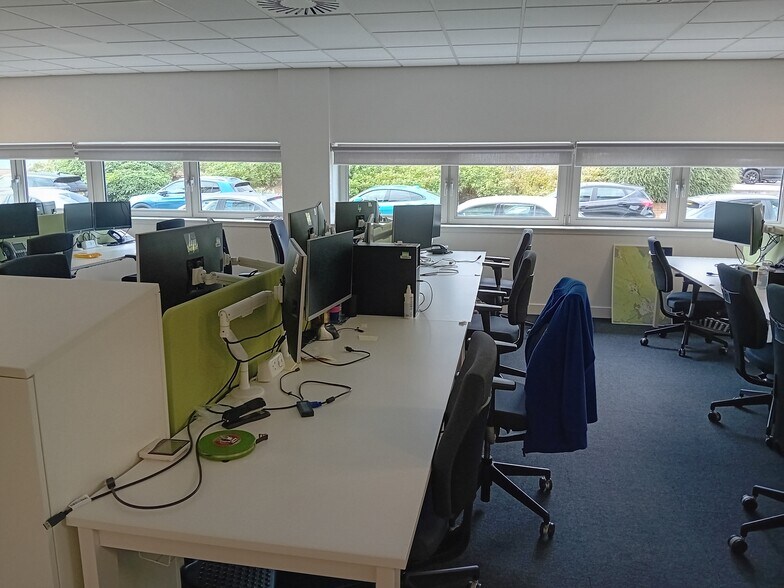 2 Spiersbridge Way, Glasgow en venta - Foto del edificio - Imagen 3 de 13