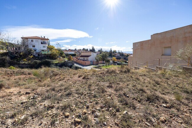 Más detalles de Avenida Príncipe Felipe, 2, Alfacar - Terreno en venta