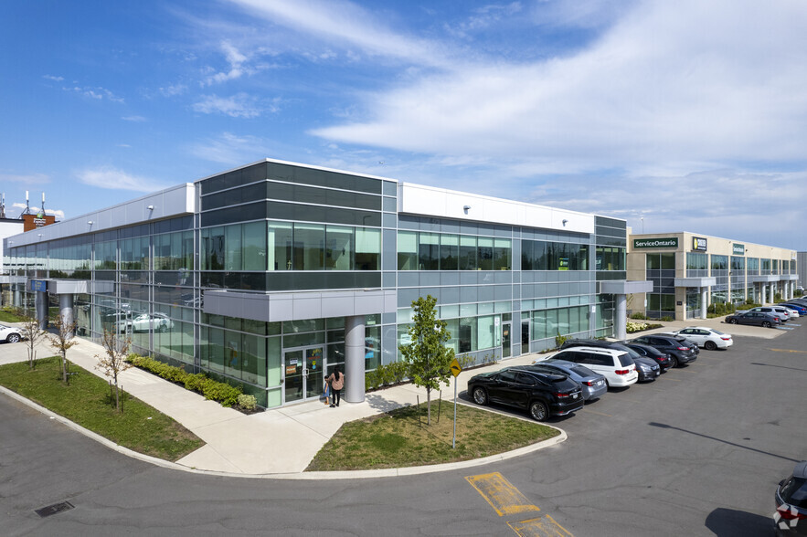 2800 High Point Dr, Milton, ON en alquiler - Foto del edificio - Imagen 2 de 8