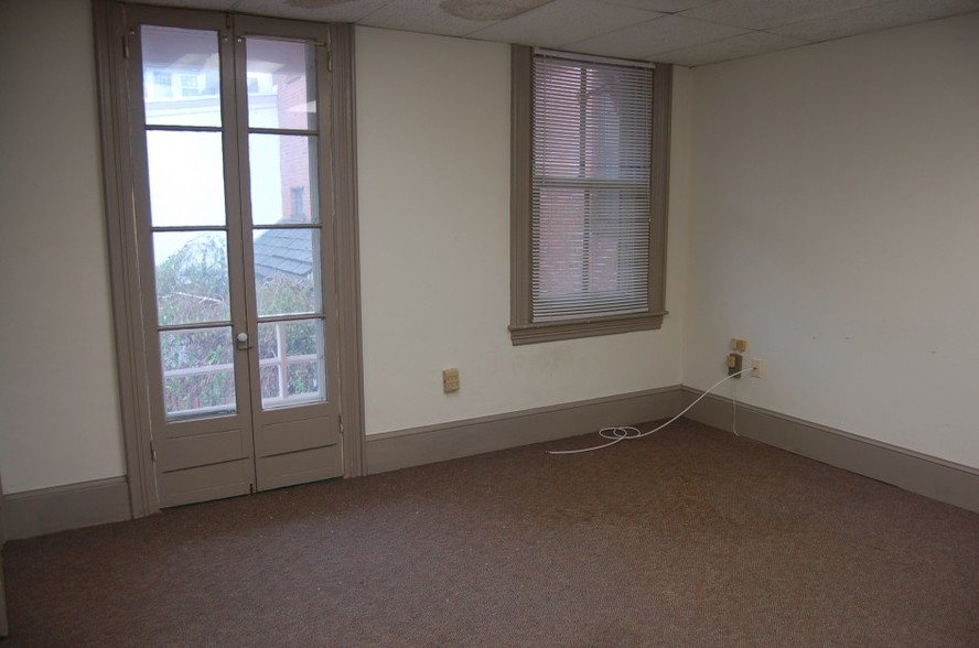 111 N Broad St, Doylestown, PA en alquiler - Foto del interior - Imagen 2 de 6