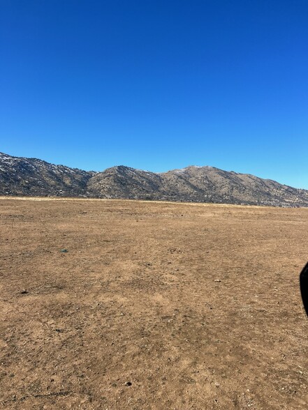 Woodford-Tehachapi Road, Golden Hills, CA en alquiler - Foto del edificio - Imagen 2 de 3