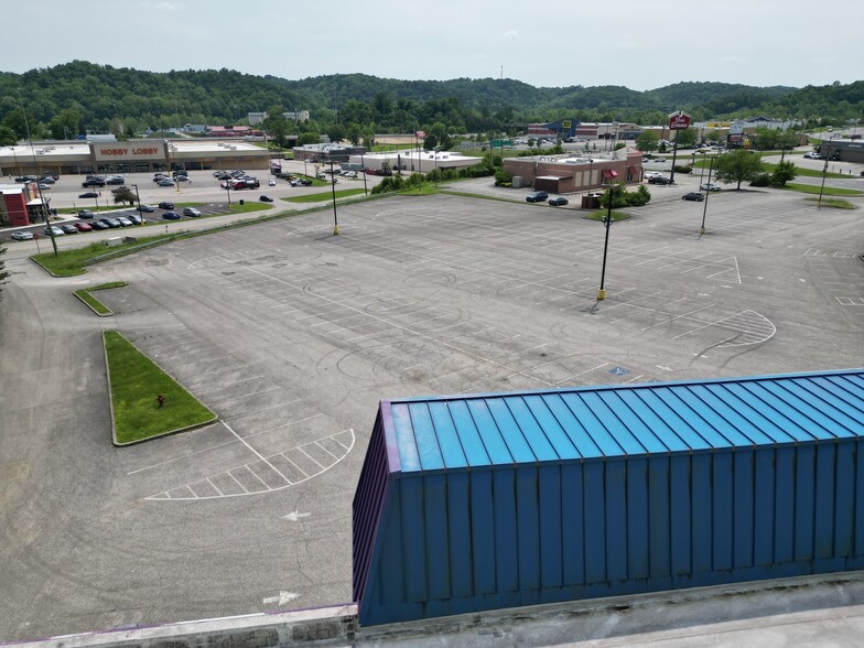 109 Mall Rd, Barboursville, WV en alquiler - Foto del edificio - Imagen 3 de 5