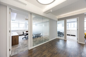 11 Hills Pl, London en alquiler Foto del interior- Imagen 1 de 20