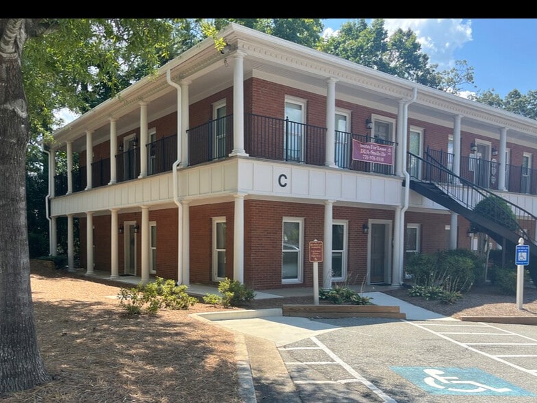 2386 Clower St, Snellville, GA en alquiler - Foto del edificio - Imagen 1 de 6