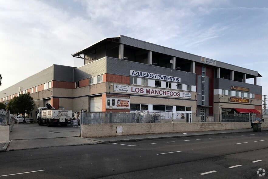 Calle Honduras, 3, Alcalá de Henares, Madrid en venta - Foto del edificio - Imagen 2 de 2