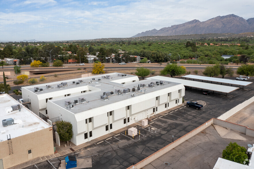 2500 N Pantano Rd, Tucson, AZ en alquiler - Vista aérea - Imagen 2 de 9