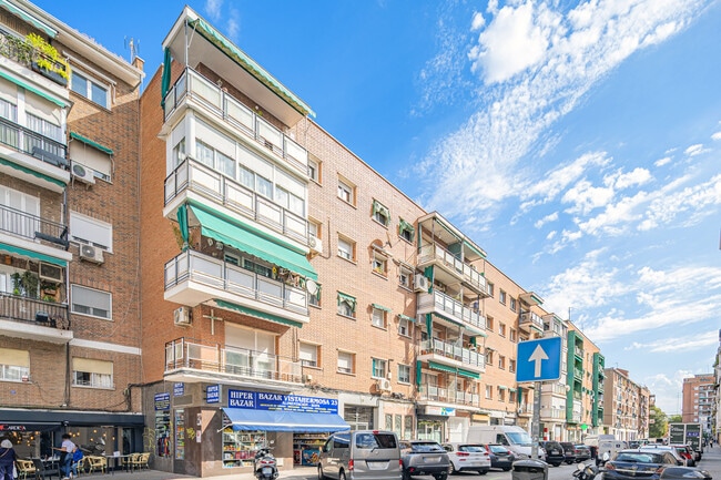 Más detalles de Calle del Conde de Vistahermosa, 23-25, Madrid - Edificio residencial​ en venta