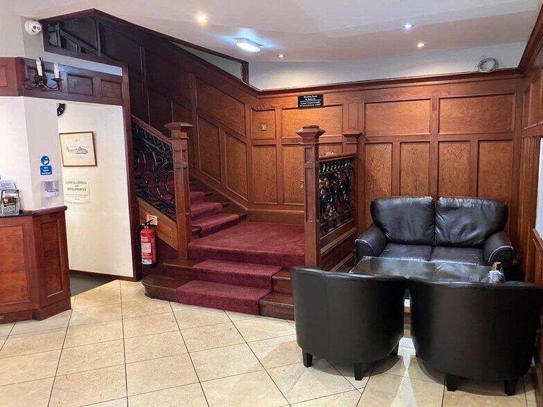 12-14 Francis St, Stornoway en venta - Foto del edificio - Imagen 3 de 10